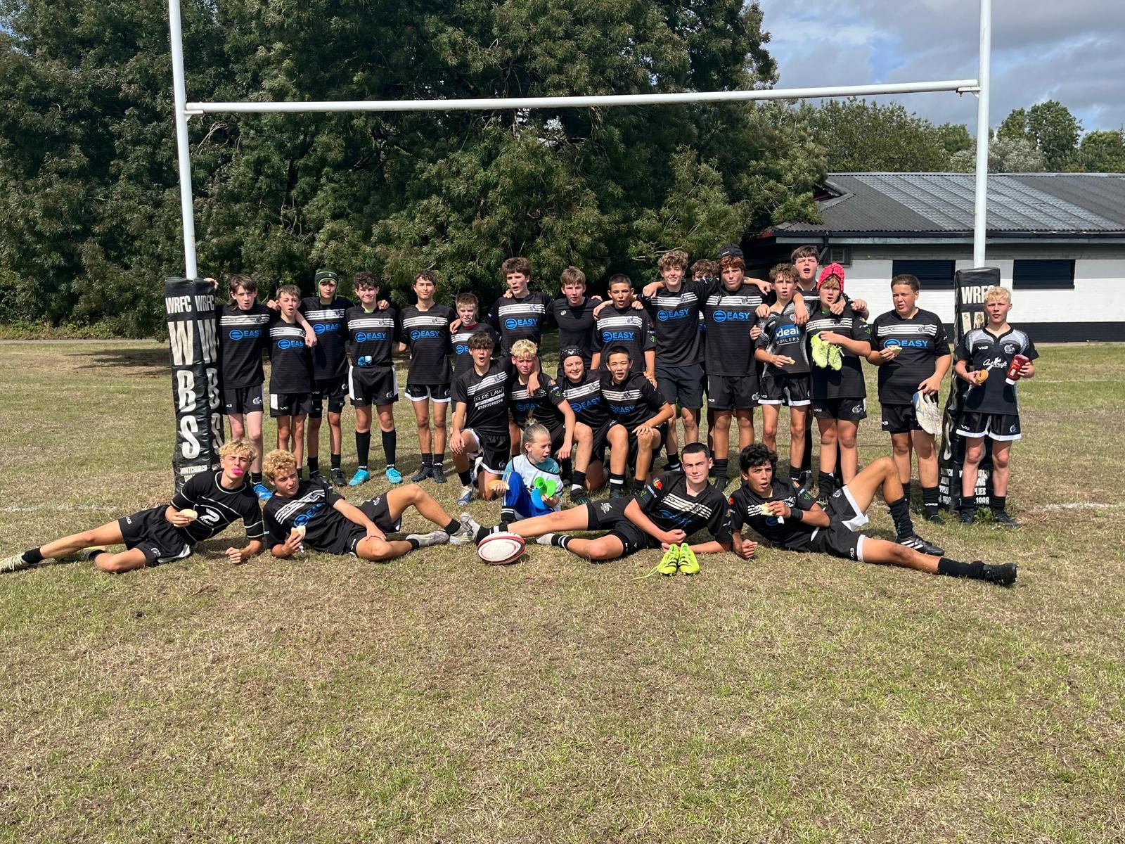 Whitchurch RFC U15s squad at Hailey Park